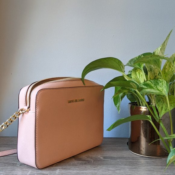 Michael Kors Crossbody - Picture 4 of 8